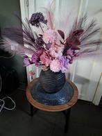 Zwarte vaas met paars/roze bloemstuk, Huis en Inrichting, Nieuw, Ophalen of Verzenden