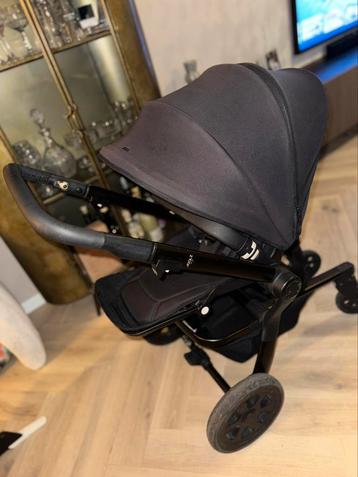 JOOLZ hub inclusief kinderwagen bak en buggy beschikbaar voor biedingen