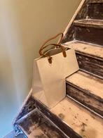 Trap Organizer Basket Vilt nieuw en ongebruikt/ mand, Huis en Inrichting, Woonaccessoires | Schalen en Manden, Ophalen of Verzenden