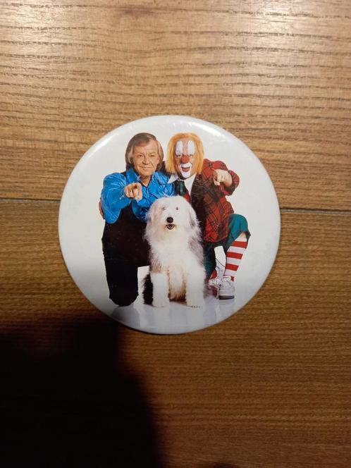 Bassie en Adriaan Button met lara, Verzamelen, Speldjes, Pins en Buttons, Zo goed als nieuw, Button, Overige onderwerpen, Ophalen of Verzenden