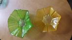 2 prachtige schalen van glas in groene en gele kleur, Gebruikt, Schaal, Ophalen of Verzenden, Glas