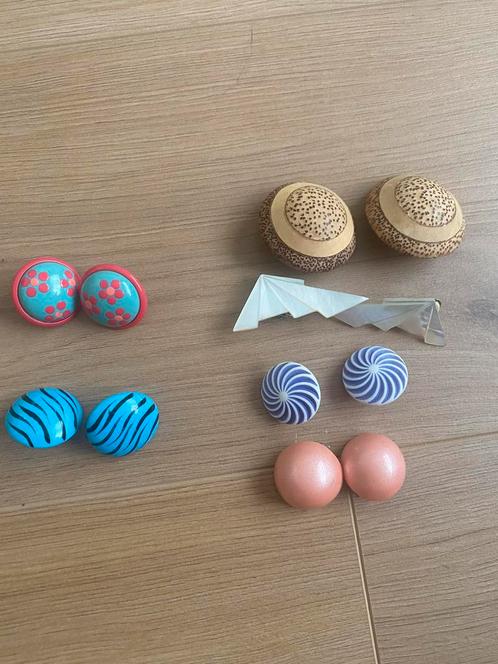 Vintage oorbellen clip stekers oorbel blauw paars zalm, Sieraden, Tassen en Uiterlijk, Oorbellen, Gebruikt, Knopjes of Stekers