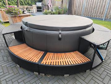 Softub Portico bubbelbad met accessoires beschikbaar voor biedingen
