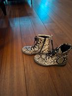 Ledere enkellaarsjes zo goed als nieuw, Eén persoon