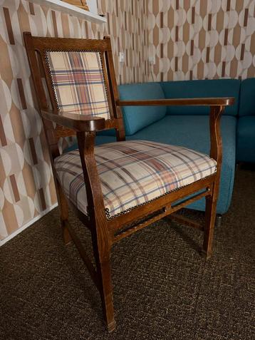 Antieke Armleunstoel - Nieuw Bekleed beschikbaar voor biedingen