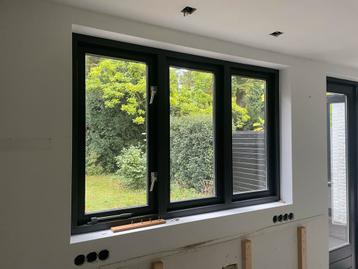 Houten Raamkozijn met Draairaam - 197x131cm beschikbaar voor biedingen