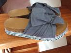 Zgan blauwe slippers maat 39, Slippers, Blauw, Ophalen of Verzenden, Zo goed als nieuw
