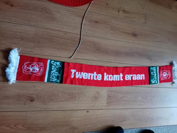 Nieuwe FC Twente Sjaal, Verzamelen, Sportartikelen en Voetbal, Nieuw, Vaantje of Sjaal, F.C. Twente, Ophalen of Verzenden