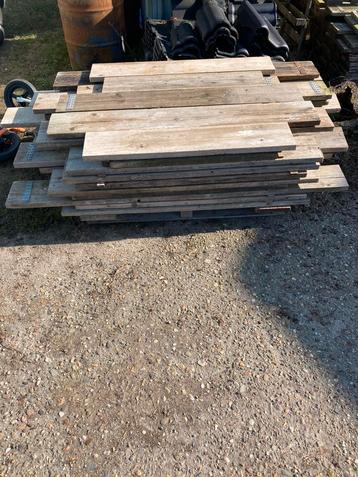 Steigerhout rest stukken ca 70 meter beschikbaar voor biedingen