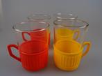 4 theeglaasjes DDR, geel en rood., Ophalen of Verzenden, Gebruikt, Overige typen