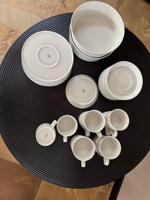 Arzberg Tric:wit: koffiekoppen en schotels., Huis en Inrichting, Keuken | Servies, Zo goed als nieuw, Kop(pen) en/of Schotel(s)