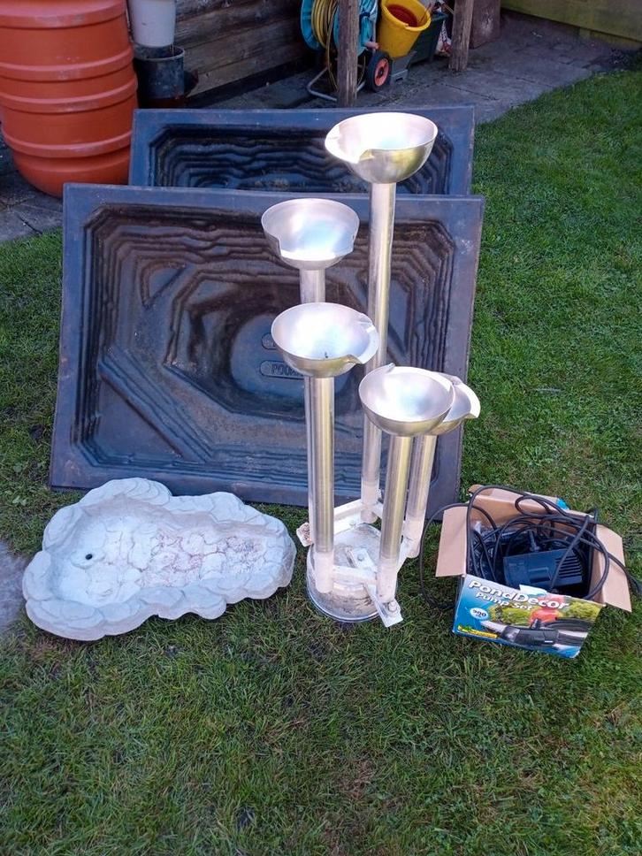 2 vijver bakjes Ubbink + toebehoren., Tuin en Terras, Vijver-toebehoren, Zo goed als nieuw, Ophalen