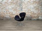 Fritz Hansen Swan Chair bij TheReSales, Huis en Inrichting, Fauteuils, Minder dan 75 cm, Ophalen of Verzenden, Zo goed als nieuw