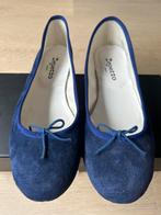 Midden blauwe suède ballerina’s van Repetto Paris, maat 41, Ophalen of Verzenden, Zo goed als nieuw, Blauw