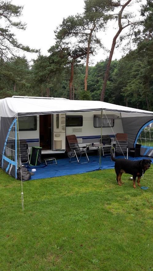 Hobby de luxe 540, Caravans en Kamperen, Caravans, Particulier, tot en met 6, Rondzit, Hobby, 2 aparte bedden, 7 tot 8 meter, Gascomfoor