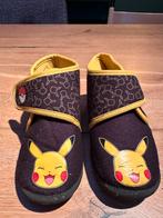 Pikachu sloffen maat 28 - weinig gedragen, Ophalen of Verzenden, Zo goed als nieuw, Jongetje of Meisje, Slofjes