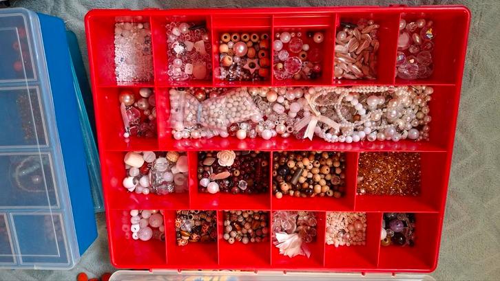 Grote Partij kralen, Hobby en Vrije tijd, Kralen en Sieraden maken, Kraal, Ophalen of Verzenden