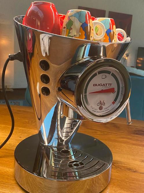 Bugatti Diva Espressomachine, Witgoed en Apparatuur, Koffiezetapparaten, Zo goed als nieuw, Gemalen koffie, Koffiemachine, Afneembaar waterreservoir