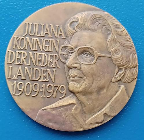 Penning Koningin Juliana 70 jaar - 1979, Postzegels en Munten, Penningen en Medailles, Brons, Nederland, Verzenden