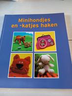 Haakpatronen Boek - Minihondjes en -katjes haken, Ophalen, Zo goed als nieuw, Haken, Patroon of Boek