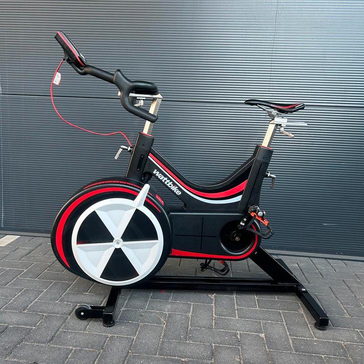 WattBike pro trainer wattage Hiit hometrainer, Sport en Fitness, Fitnessmaterialen, Zo goed als nieuw, Overige typen, Ophalen