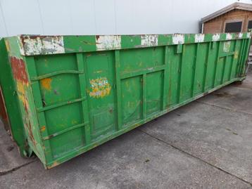 Haakarm container beschikbaar voor biedingen