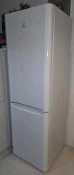 Koelvries combinatie Indesit, Ophalen, Gebruikt, 200 liter of meer, Met aparte vriezer