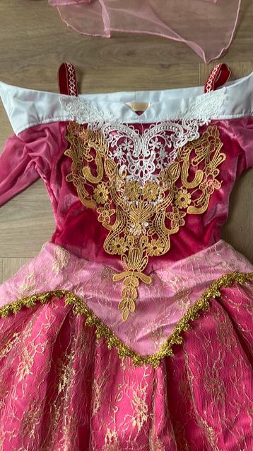 Verkleedjurk prinsesje met diadeem beschikbaar voor biedingen