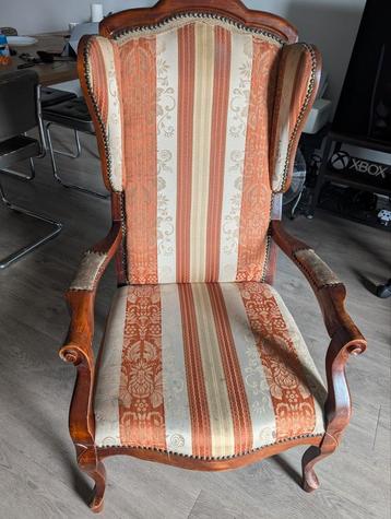 hout beschikbaar voor biedingen