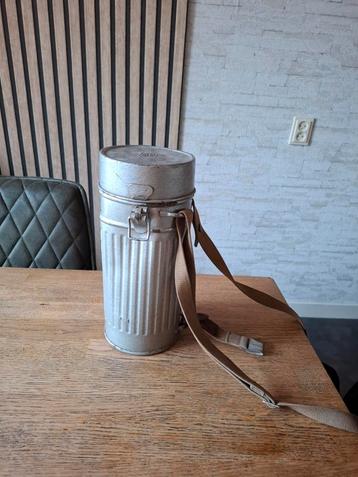 DDR Gasmaskerbus MEDI jaren 50 beschikbaar voor biedingen