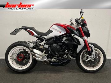 MV Agusta BRUTALE 800 DRAGSTER (bj 2015) beschikbaar voor biedingen