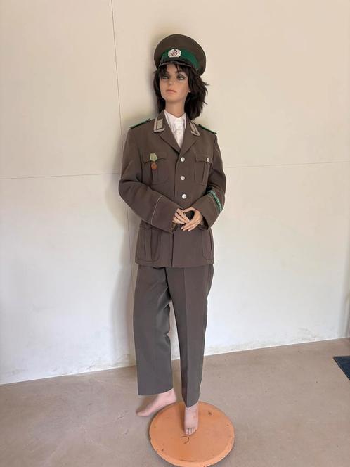 DDR grensgruppe uniform zonder paspop, Verzamelen, Militaria | Algemeen, Landmacht, Kleding of Schoenen, Duitsland, Ophalen of Verzenden