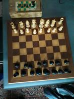 Staunton schaakspel plus schaakbord, Een of twee spelers, Ophalen of Verzenden, Zo goed als nieuw