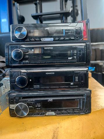 Auto radio DAB Bluetooth subwoofer versterker beschikbaar voor biedingen