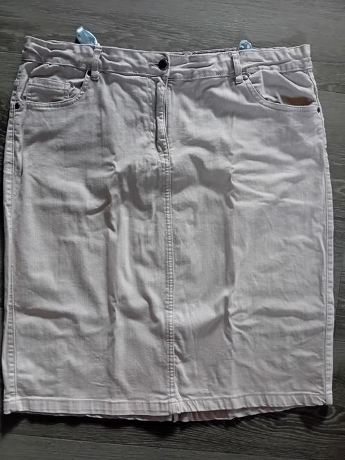 Mooie beige rok maat 50, Kleding | Dames, Rokken, Zo goed als nieuw, Maat 46/48 (XL) of groter, Beige, Onder de knie, Ophalen of Verzenden