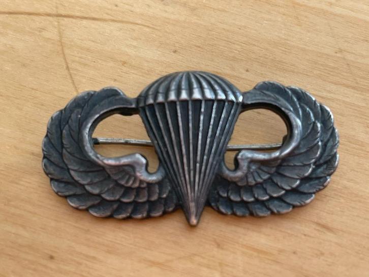 WW2 US, speld, metaal, Airborne, meerdere origineel STERLING, Verzamelen, Militaria | Tweede Wereldoorlog, Landmacht, Embleem of Badge