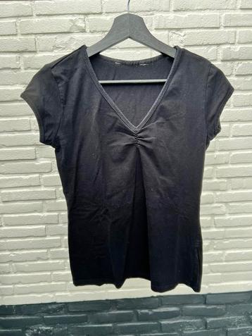 Basic zwart shirt | Maat M beschikbaar voor biedingen