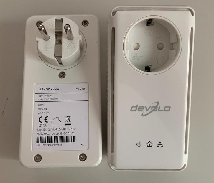 Te Koop 2x Devolo dLAN  200 adapters AVplus, Computers en Software, Powerlines, Zo goed als nieuw, Ophalen of Verzenden
