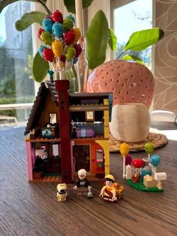 Lego Up huisje beschikbaar voor biedingen