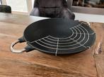 Bodum Gietijzeren Wok 29cm + Rekje, Huis en Inrichting, Keuken | Potten en Pannen, Ophalen of Verzenden, Zo goed als nieuw, Gietijzer