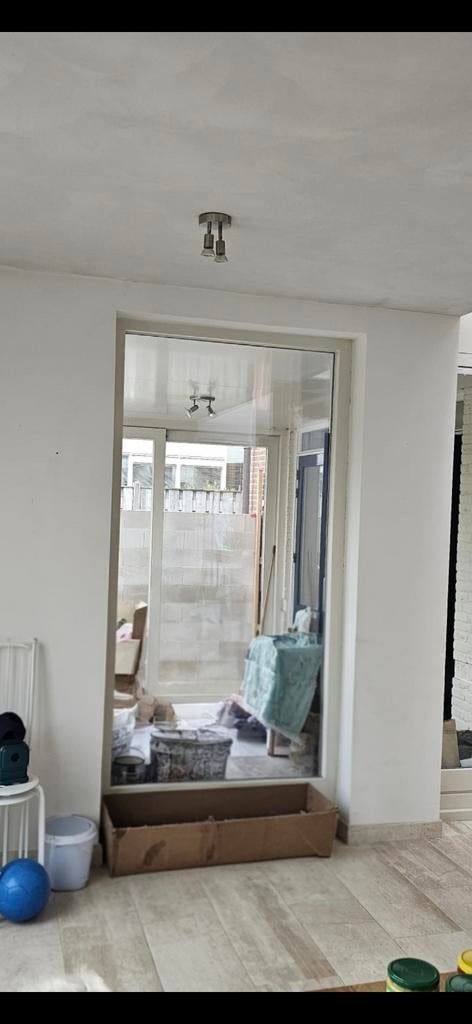 Hardhouten kozijn met dubbel glas - Zeer degelijk, Doe-het-zelf en Verbouw, Kozijnen en Schuifpuien, Gebruikt, Raamkozijn, Inclusief glas