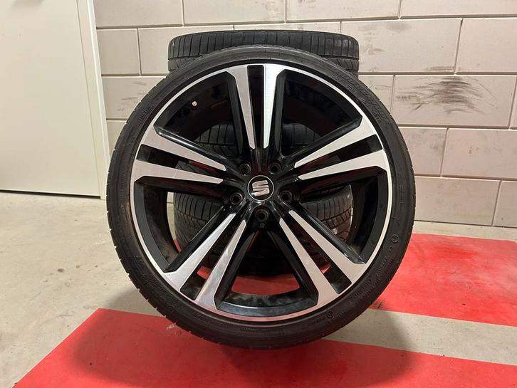 Seat Leon cupra Fr 19 inch velgen bi-colour zomer, Auto-onderdelen, Banden en Velgen, Banden en Velgen, Zomerbanden, 19 inch, 235 mm