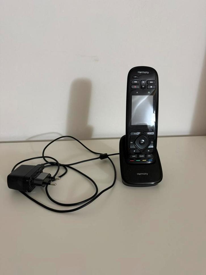 Logitech Harmony Toch afstandbediening, Audio, Tv en Foto, Afstandsbedieningen, Gebruikt, Universeel, Tv, Ophalen of Verzenden