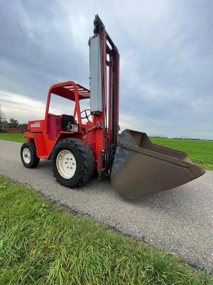 Manitou Ruwterrein heftruck VC 25 NS (bj 1994), Zakelijke goederen, Machines en Bouw | Heftrucks en Intern transport, Ruwterrein