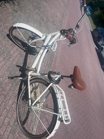 “Stationsfiets” alleen een lekke achterband beschikbaar voor biedingen