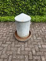 Mooie grote zinken kippenvoer silo (Bloembak) verzonken zink, Ophalen of Verzenden, Gebruikt, Drinken en Voederen