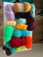 Colorful garen yarn for sale tufting, sewing or crochet, Hobby en Vrije tijd, Breien en Haken, Ophalen of Verzenden
