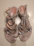 Lazamani sandaal grijs suède met kraaltjes en stenen.Maat 38, Ophalen of Verzenden, Zo goed als nieuw, Grijs, Sandalen of Muiltjes