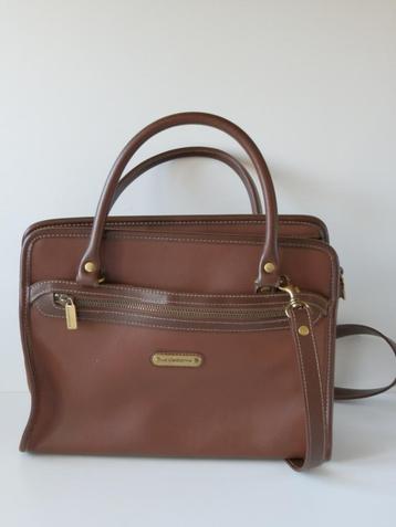 Liz Claiborne damestas . beschikbaar voor biedingen