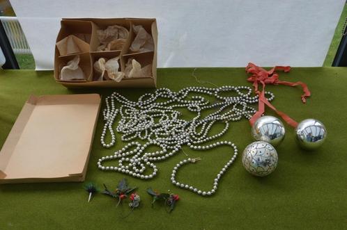 antieke zilveren kerstslingers gemaakt van glas + 3 kerstbal, Diversen, Kerst, Gebruikt, Ophalen of Verzenden